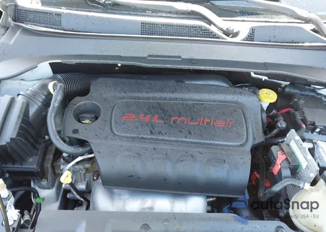 2018 Jeep Compass Limited z USA, uszkodzony, nr VIN 3C4NJCCB2JT205096